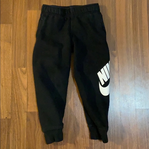 Nike Other - EUC Nike Joggers, size 5